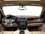  Dashboard, center console, gear shifter view photo